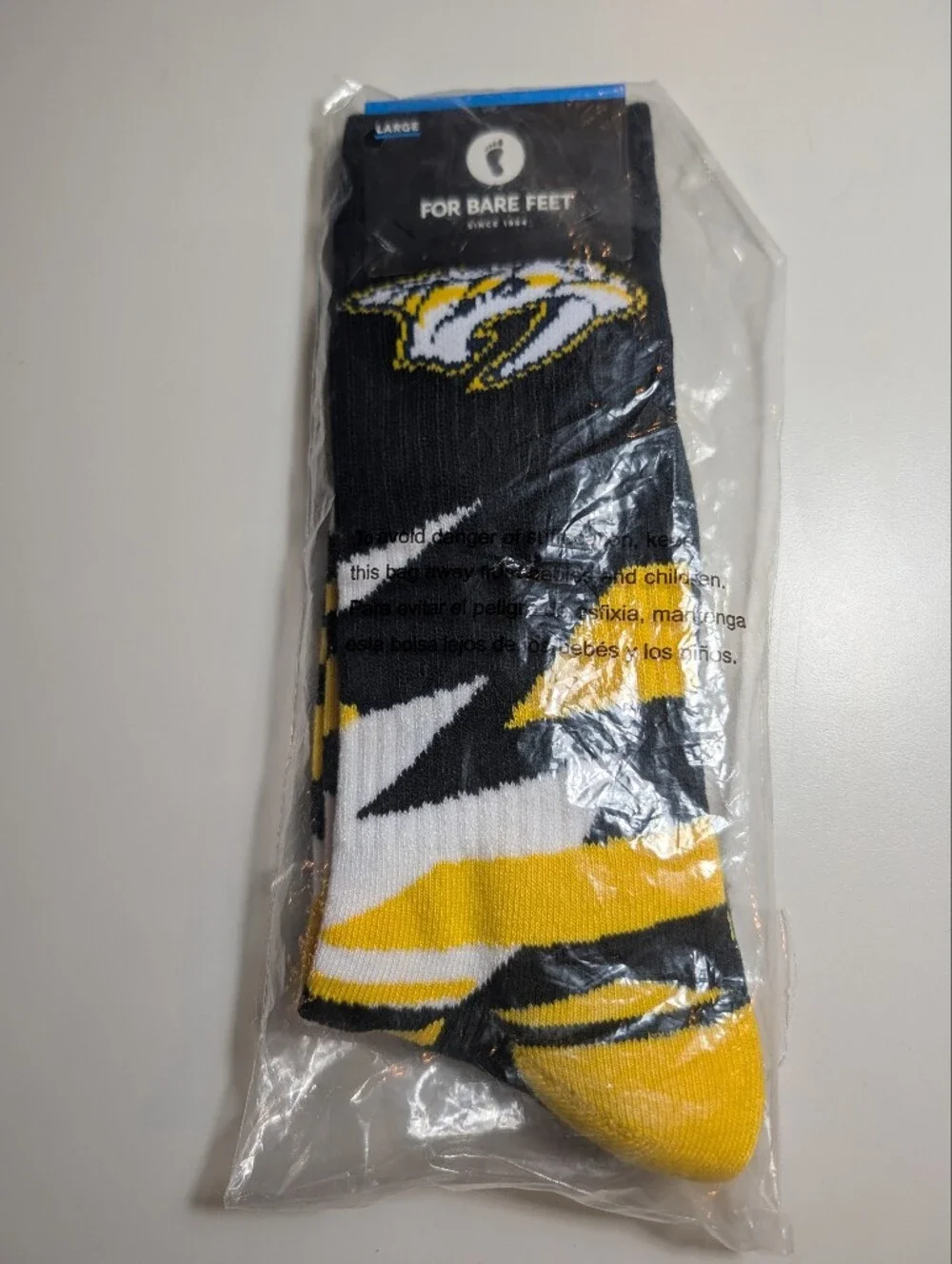 For Bare Feet Black/Yellow/White Hockey Team Crew Socks Nashville Predators NWT